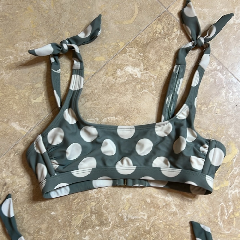 💕Cute bikini💕 - Picture 2 of 3